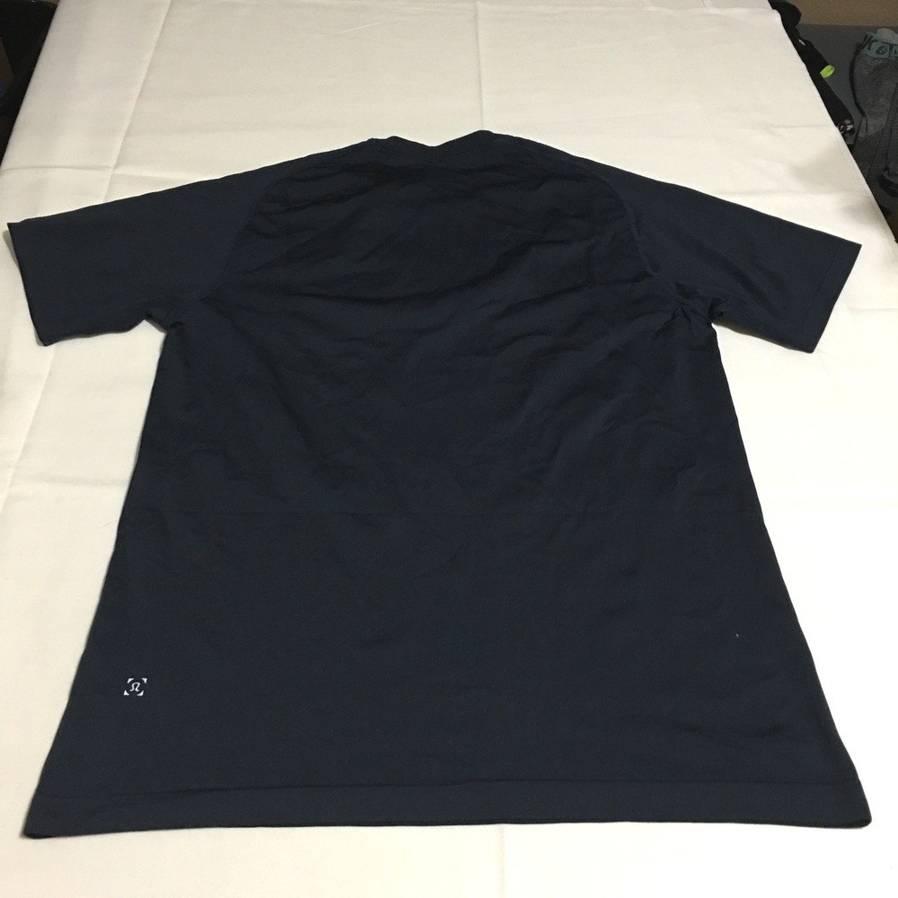 Lululemon Metal Vent Tech T-Shirt Mens Large Navy Blue Crew Neck Activewear